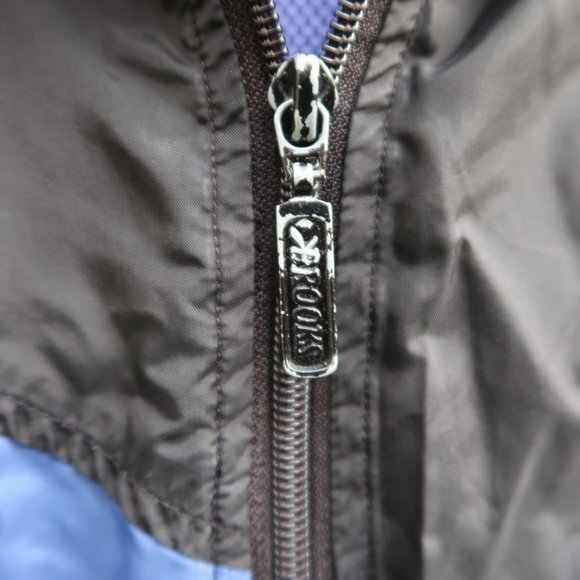 Brooks Light Jacket - Picture 2 of 4